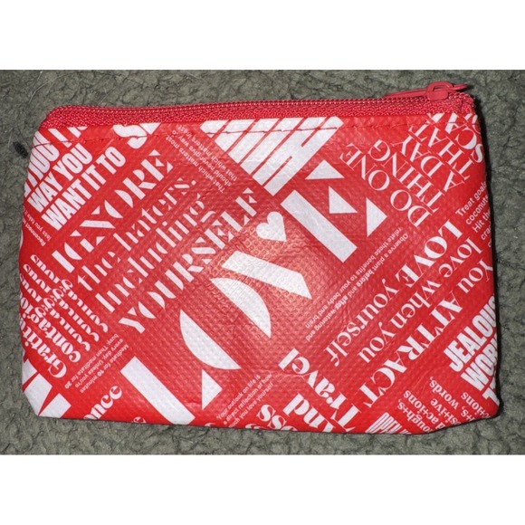 Lululemon Manifesto Love Yourself Coin Purse Card Holder‎ Wallet Red White NWOT - Picture 1 of 8